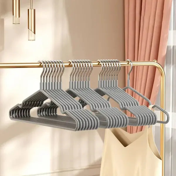 Metal Traceless Hangers: